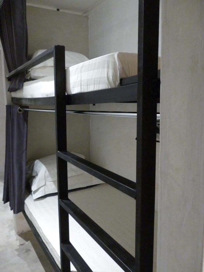 Ola Hostel Malacca Exteriör bild